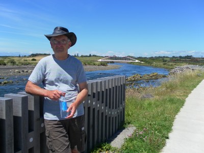 The river doesn't mean the walkway must stop. New Plymouth has built the wonderful Te Rewa Rewa bridge. This bridge has been the object of many many photos, especially as it can be used to frame Mount Taranaki if you position your camera correctly, and the Mountain isn't hiding behind clouds!